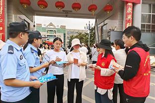 詹俊：个人对国足小组出线表示乐观，突围闯入八强是“大惊喜”