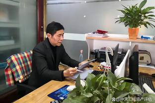 申京：小贾问我怎么知道他在底角 我说你要没在那 教练会杀了我